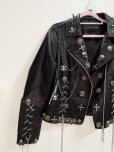 画像2: パンクレザージャケット、ヒップホップレザージャケット、ロックレザージャケット、ヘビーデューティーレザージャケット、スタッズ　コスプレ 衣装 通販 オーダーメイド (2)