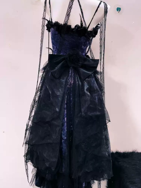 画像4: オリジナルの紫色のロングドレス、エレガントで洗練された、中世ゴシックスタイルの高級スリミングドレスコスプレ 衣装 通販 オーダーメイド