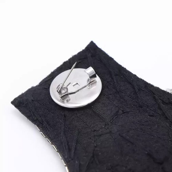 画像6: ファッションタッセル肩章 2色 メタルパンクショルダーバッジ取り外し 可能なゴールデン肩章肩の飾り パフォーマンスに使用でき ジャケット用ピンで固定メタルパンクフリンジ