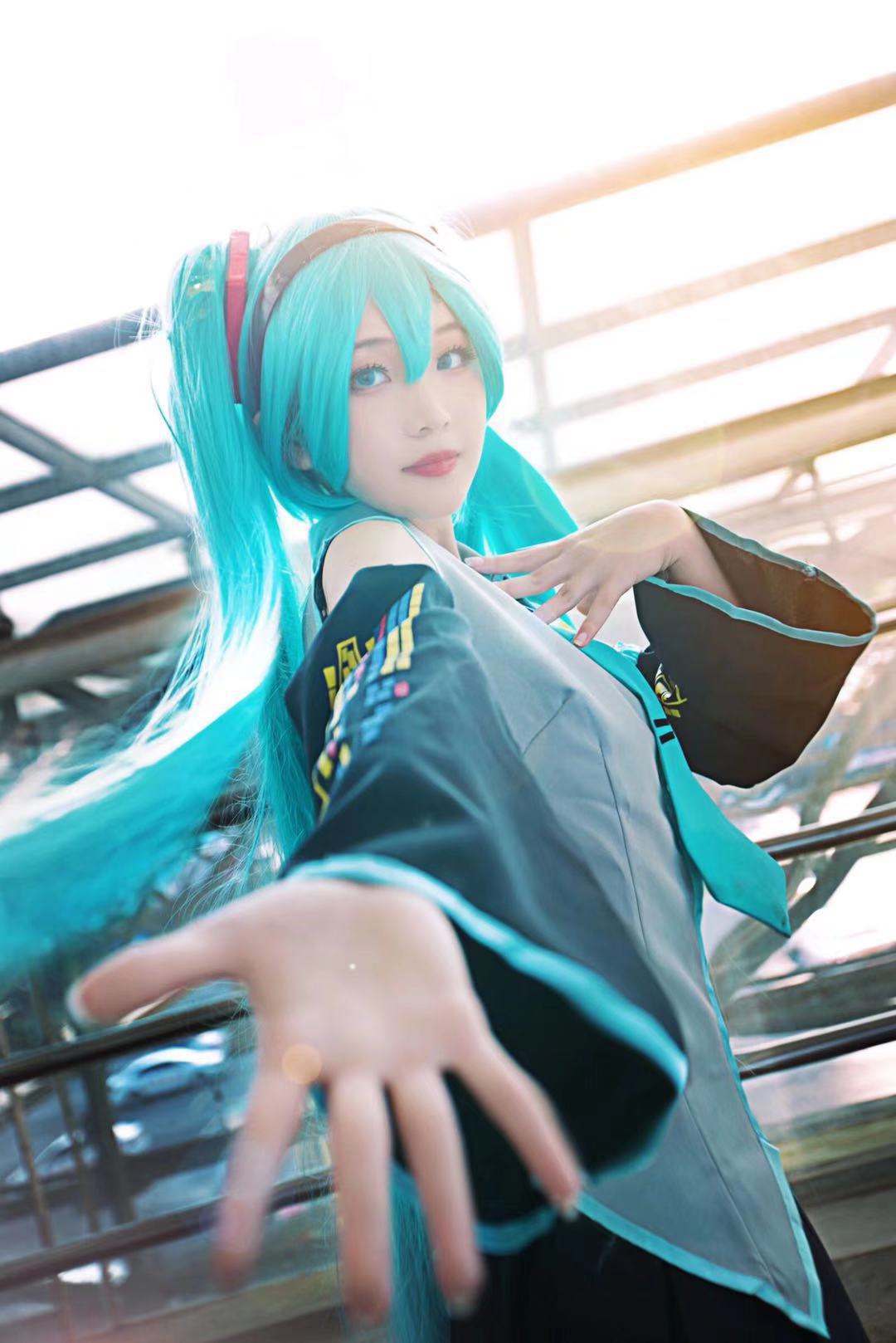 最大71％オフ！ ヘッドフォン付き 初音ミク コスプレ衣装 Sサイズ